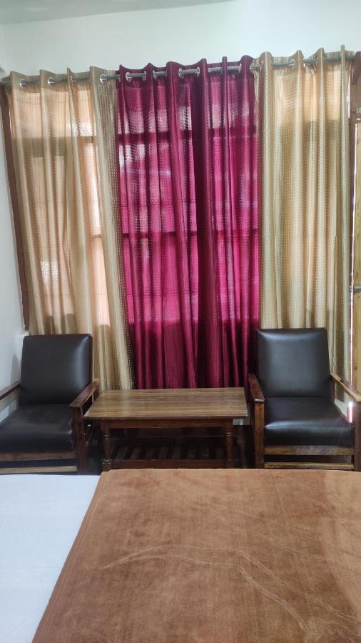 The Prasher Lodge Mall Road Manali Zewnętrze zdjęcie