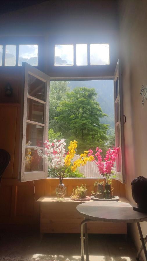 The Prasher Lodge Mall Road Manali Zewnętrze zdjęcie
