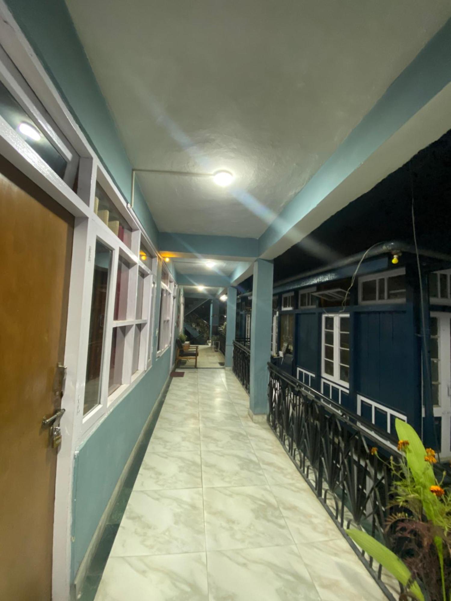 The Prasher Lodge Mall Road Manali Zewnętrze zdjęcie